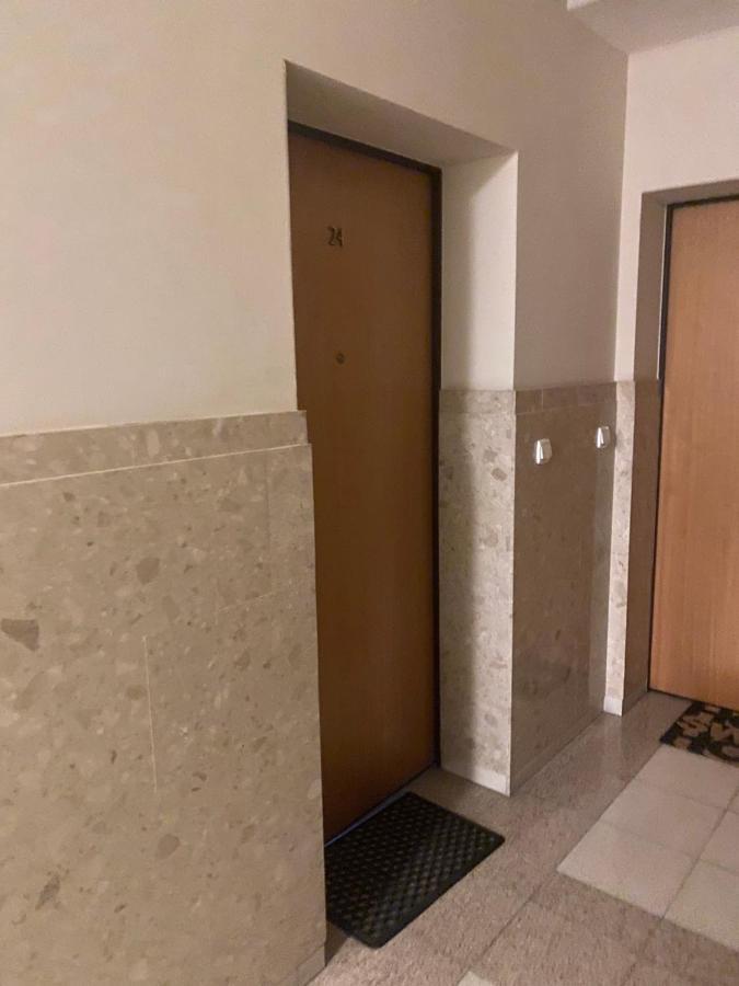 Komfortowy Apartament Na Florianskiej, Park Praski, Dw Wilenski,W Odleglosci Spaceru Od Starego Miasta, Milo Widziec Gosci Ze Zwierzetami Варшава Экстерьер фото